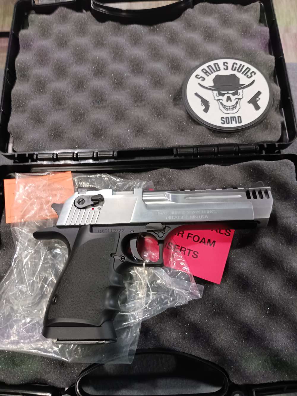 MAGNUM RESEARCH DESERT EAGLE L5 50 AE 5" BRUSHED CHROME SEMI AUTO PISTOL-img-1