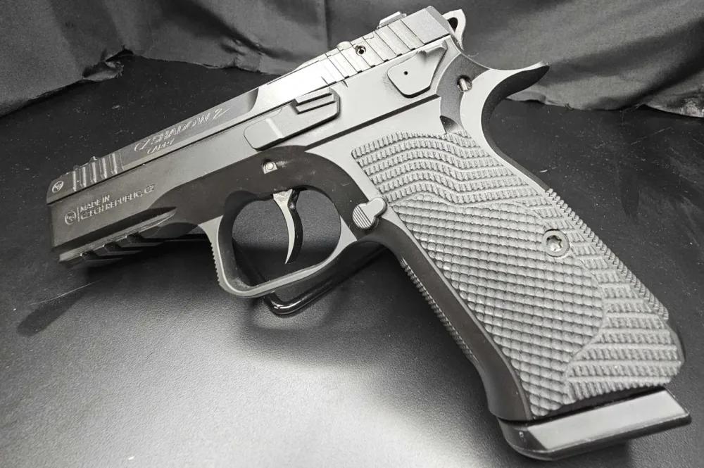 CZ Shadow 2 Carry 9mm W/ Case and 4 Mags-img-3