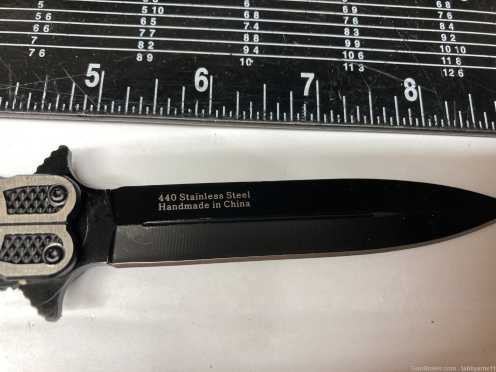 the 96 bay assisted side open stiletto knife new in box -img-5
