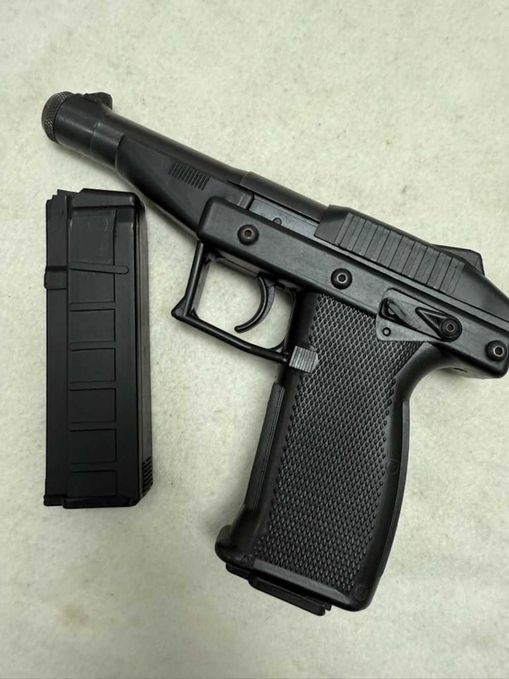 Nice Grendel P30 22 Magnum Pistol (2X) 30 Round Magazines-img-1