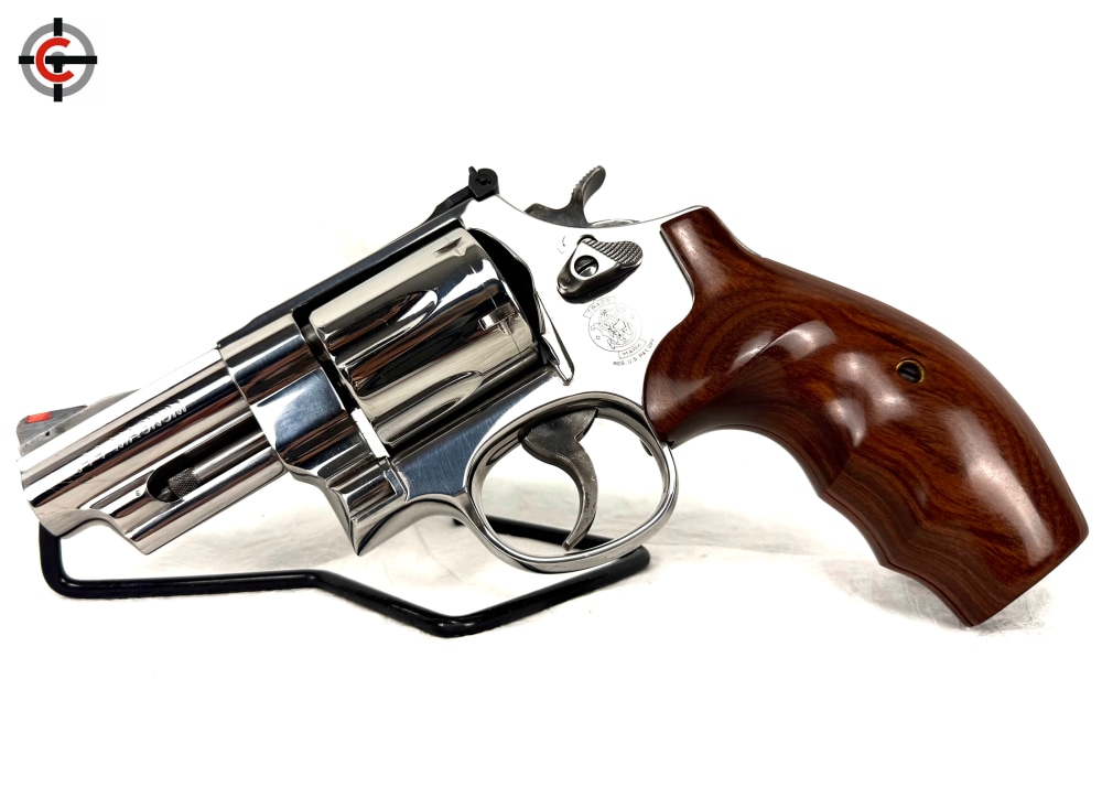 Pre-Owned Smith & Wesson 629-6 .44 Mag 2.5" Snub-Nose Stainless Wood Grips-img-0