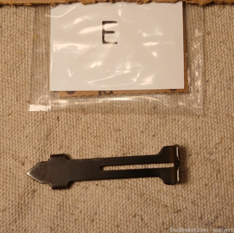 Winchester unmarked 2 1/2" Rear Rifle Sight U notch (#E)-img-0