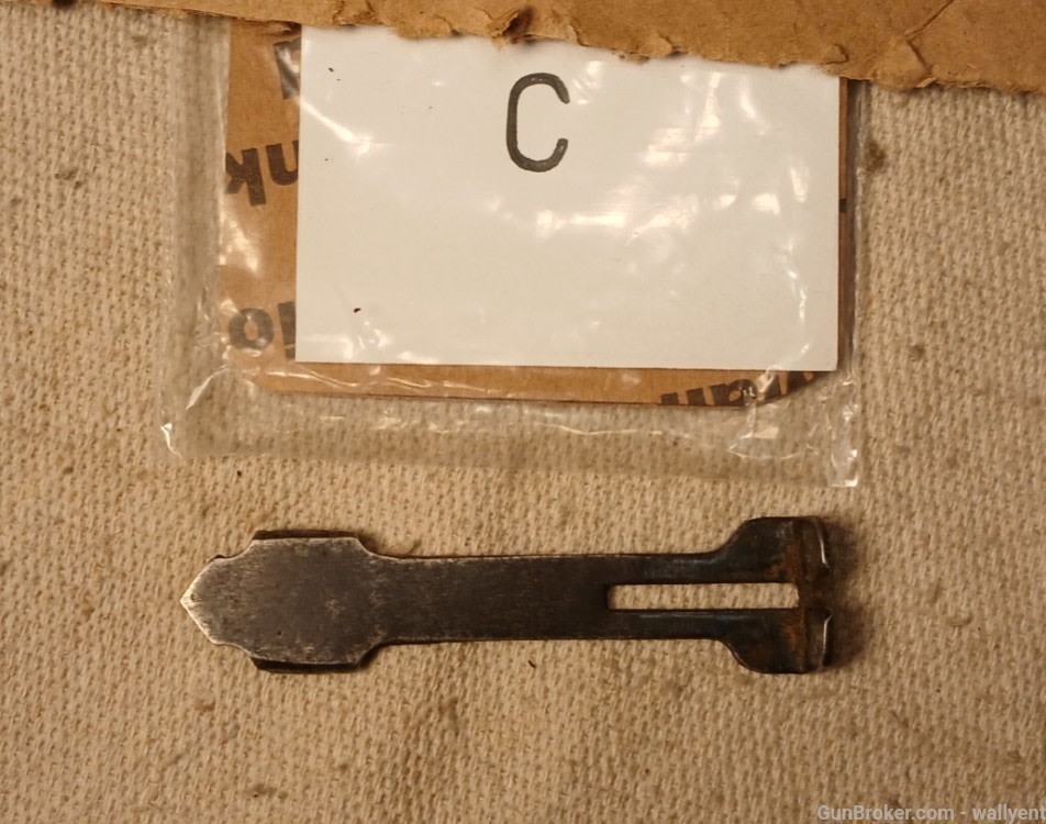 Winchester unmarked 2 5/8" Rear Rifle Sight V notch (#C)-img-0