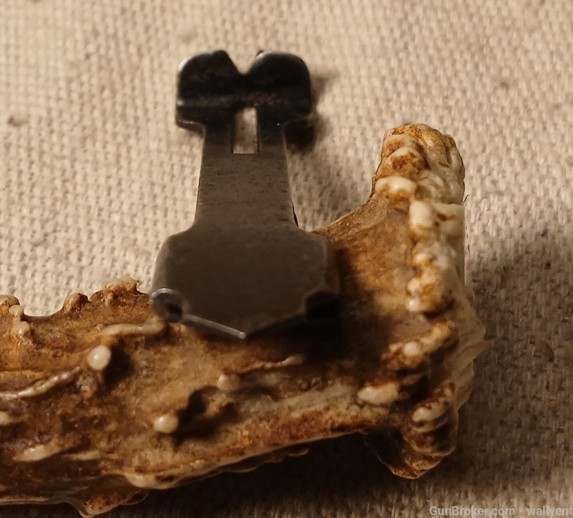 Winchester unmarked 2 5/8" Rear Rifle Sight V notch (#C)-img-2