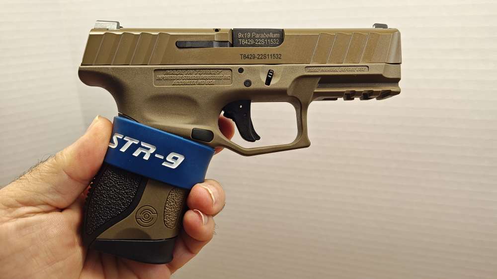 "RARE" Stoeger STR-9C FDE W/ 3 Factory Mags-img-8