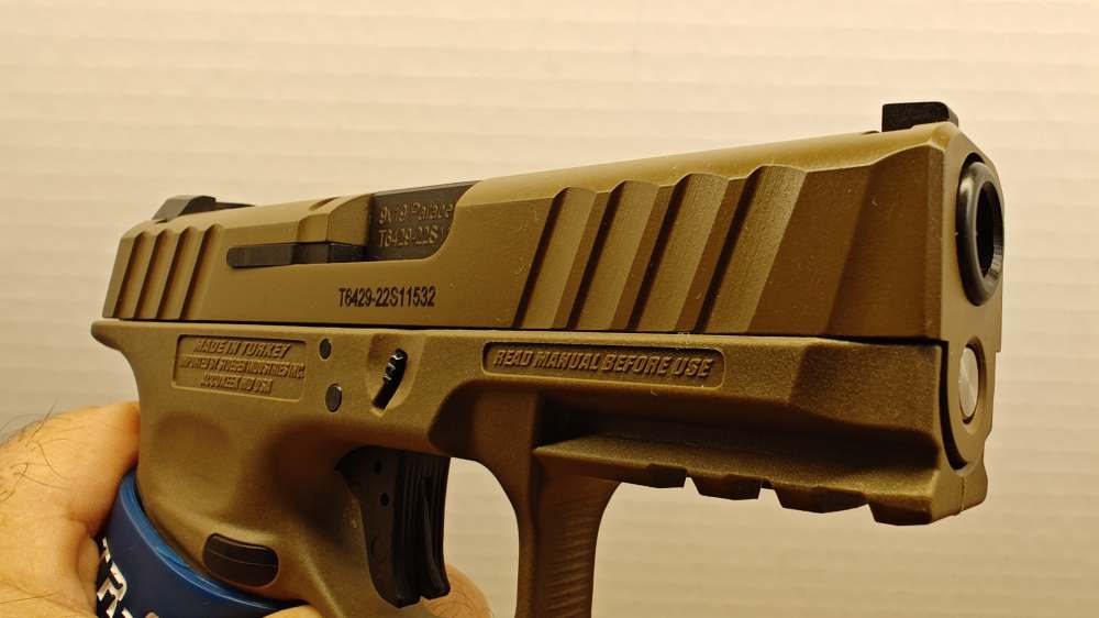 "RARE" Stoeger STR-9C FDE W/ 3 Factory Mags-img-23