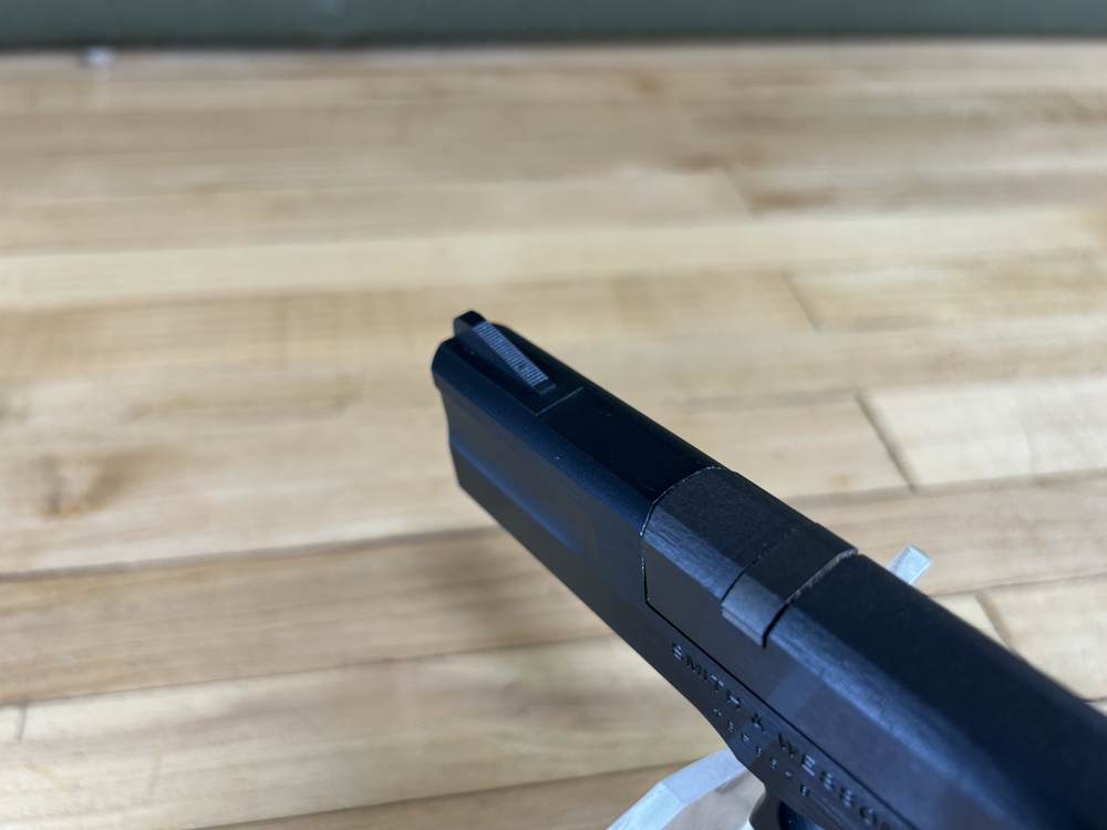 Smith & Wesson Model 422 Semi Auto Pistol .22LR Like New In Box VGC 4.5" -img-11