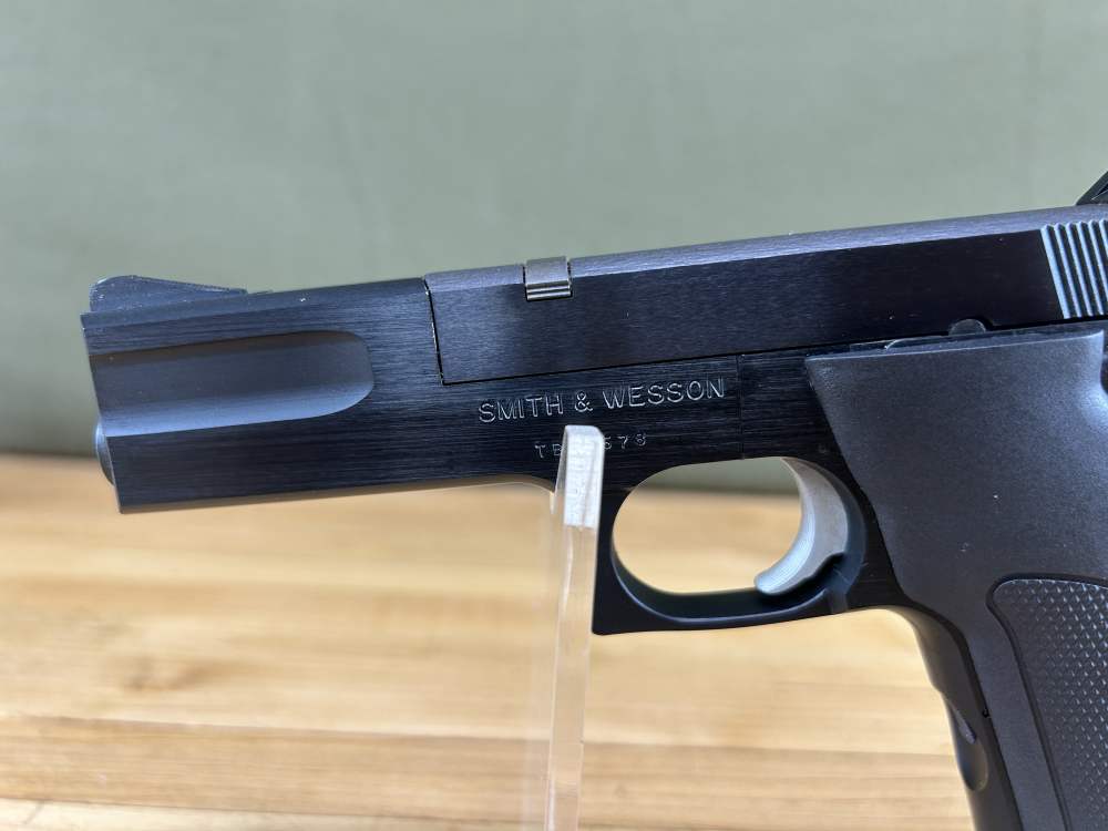 Smith & Wesson Model 422 Semi Auto Pistol .22LR Like New In Box VGC 4.5" -img-5