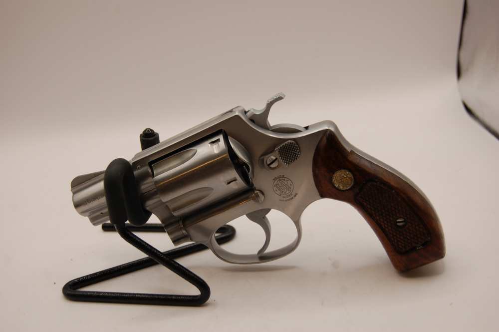 Smith & Wesson Model 60 DA Revolver Box 3 Holsters great Condition-img-5