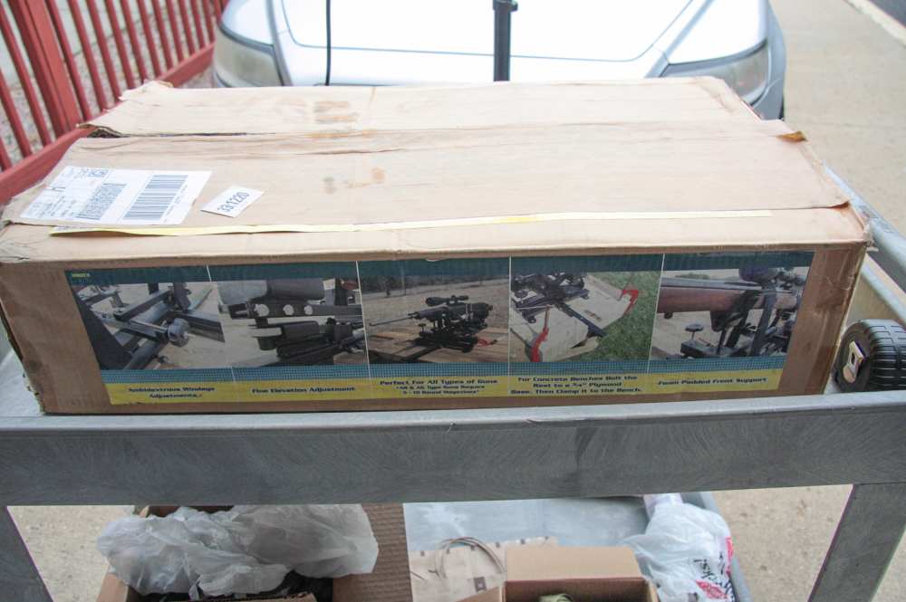 RIFLE REST  HI END  HYSKORE MFG DANGEROUS GAME MODEL 30013  NIB SUPER-img-20