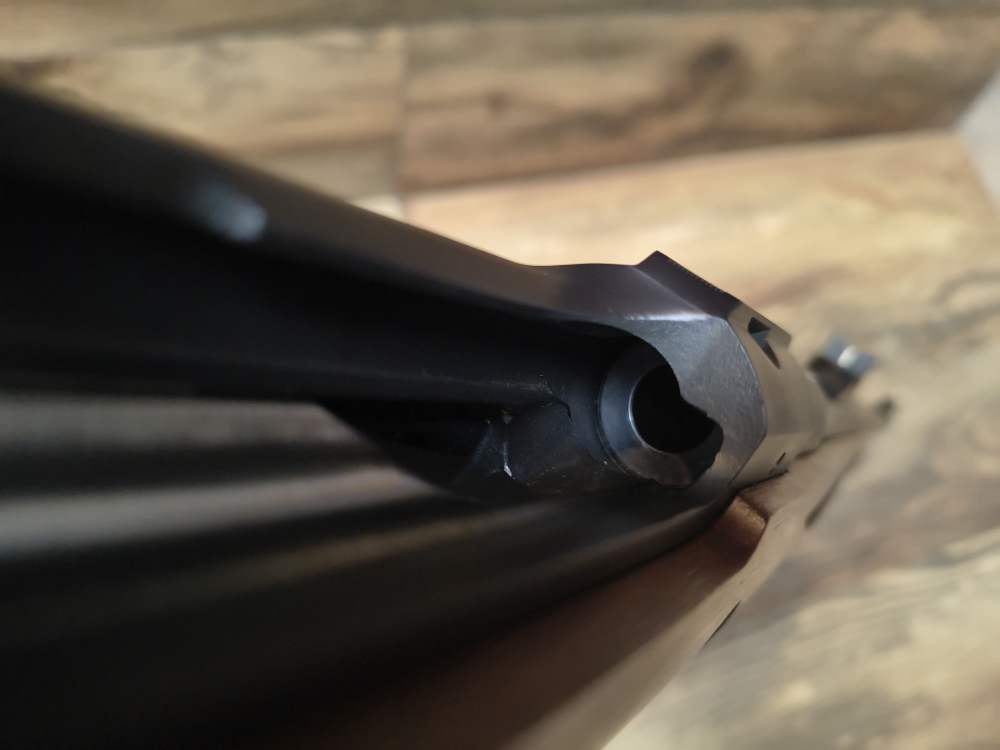 Great Condition Ruger M77 Hawkeye 375 Ruger Bolt Action Rifle Walnut 23" -img-40