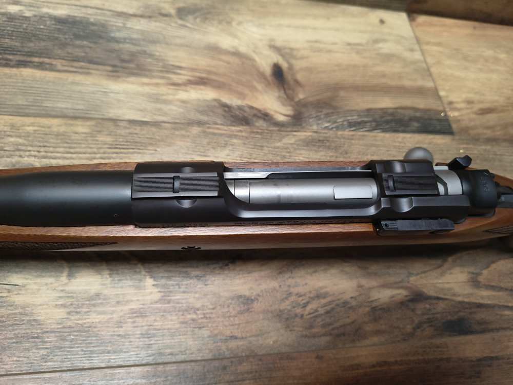 Great Condition Ruger M77 Hawkeye 375 Ruger Bolt Action Rifle Walnut 23" -img-21