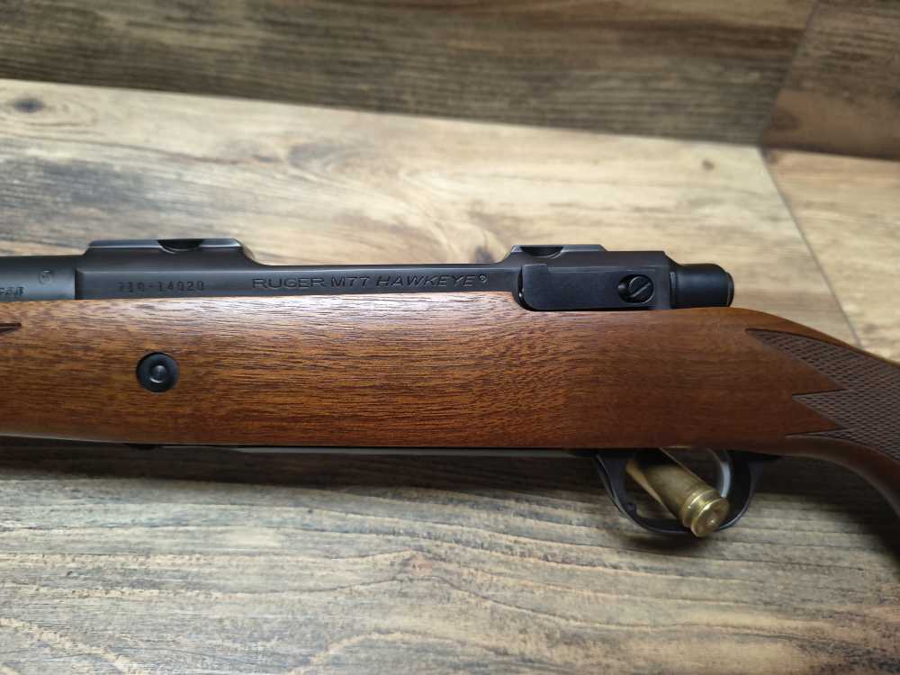 Great Condition Ruger M77 Hawkeye 375 Ruger Bolt Action Rifle Walnut 23" -img-15
