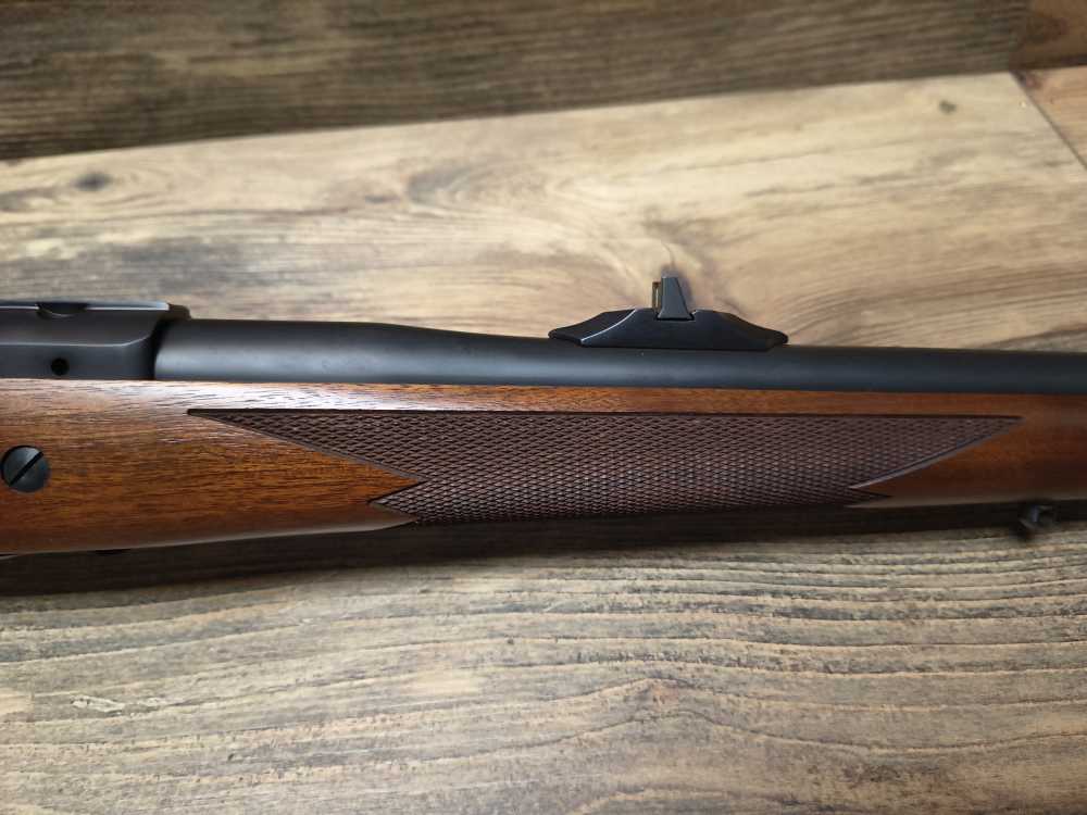 Great Condition Ruger M77 Hawkeye 375 Ruger Bolt Action Rifle Walnut 23" -img-5