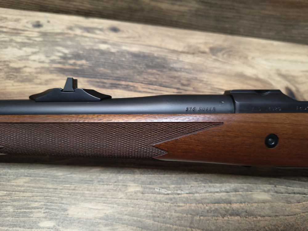 Great Condition Ruger M77 Hawkeye 375 Ruger Bolt Action Rifle Walnut 23" -img-14