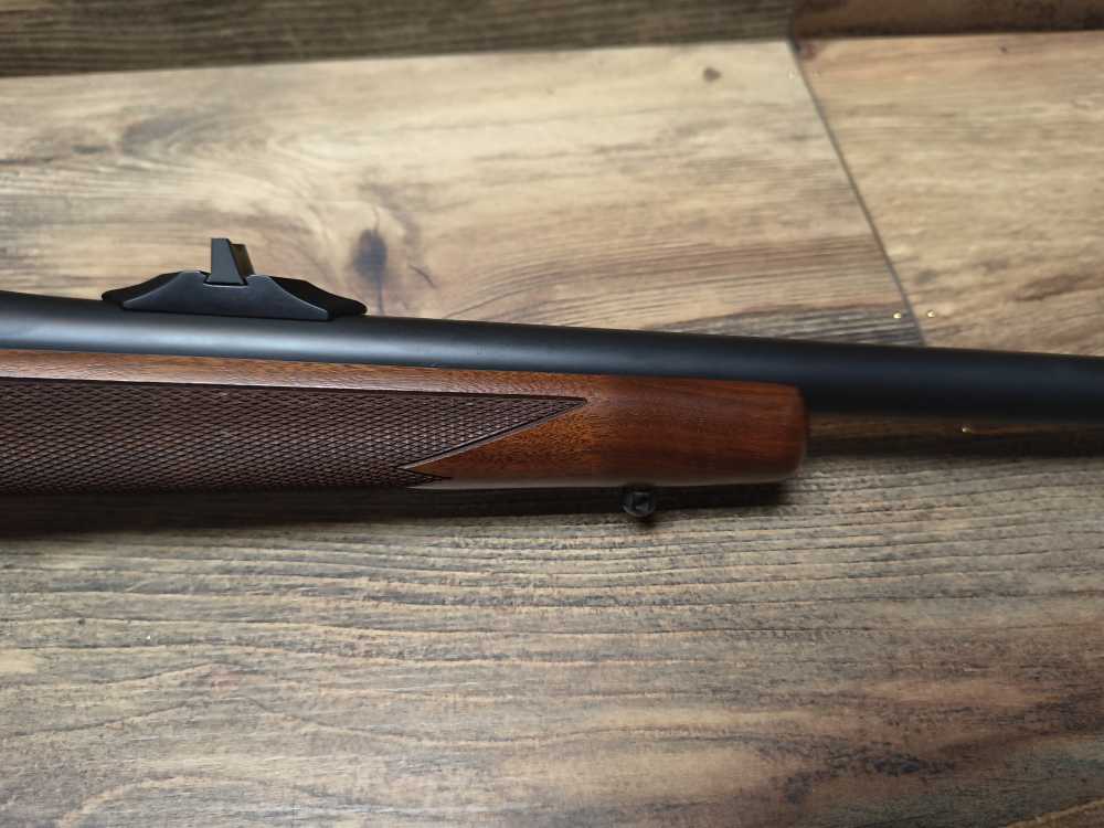 Great Condition Ruger M77 Hawkeye 375 Ruger Bolt Action Rifle Walnut 23" -img-6