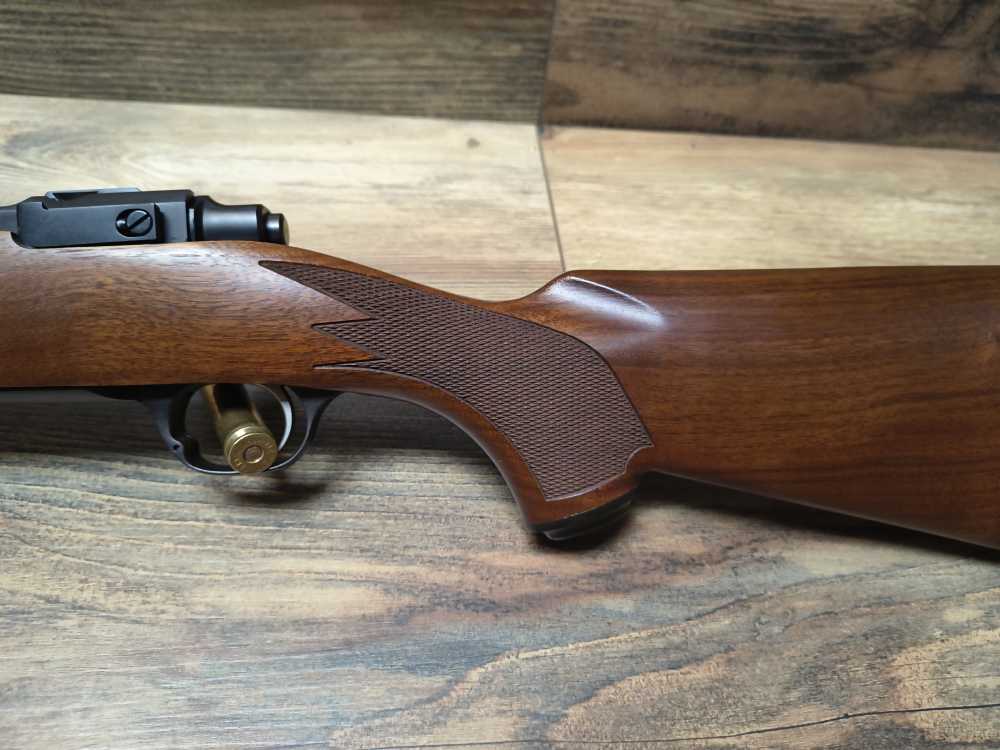 Great Condition Ruger M77 Hawkeye 375 Ruger Bolt Action Rifle Walnut 23" -img-16