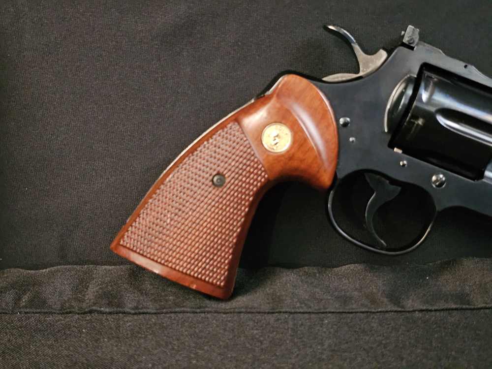 Colt Python .357 Magnum Revolver-img-12