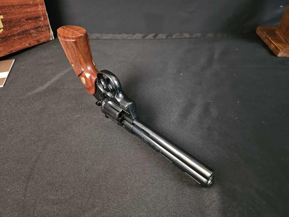 Colt Python .357 Magnum Revolver-img-9