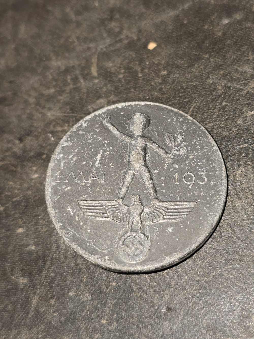 WWII German May Day 1937 Tinnie-img-0
