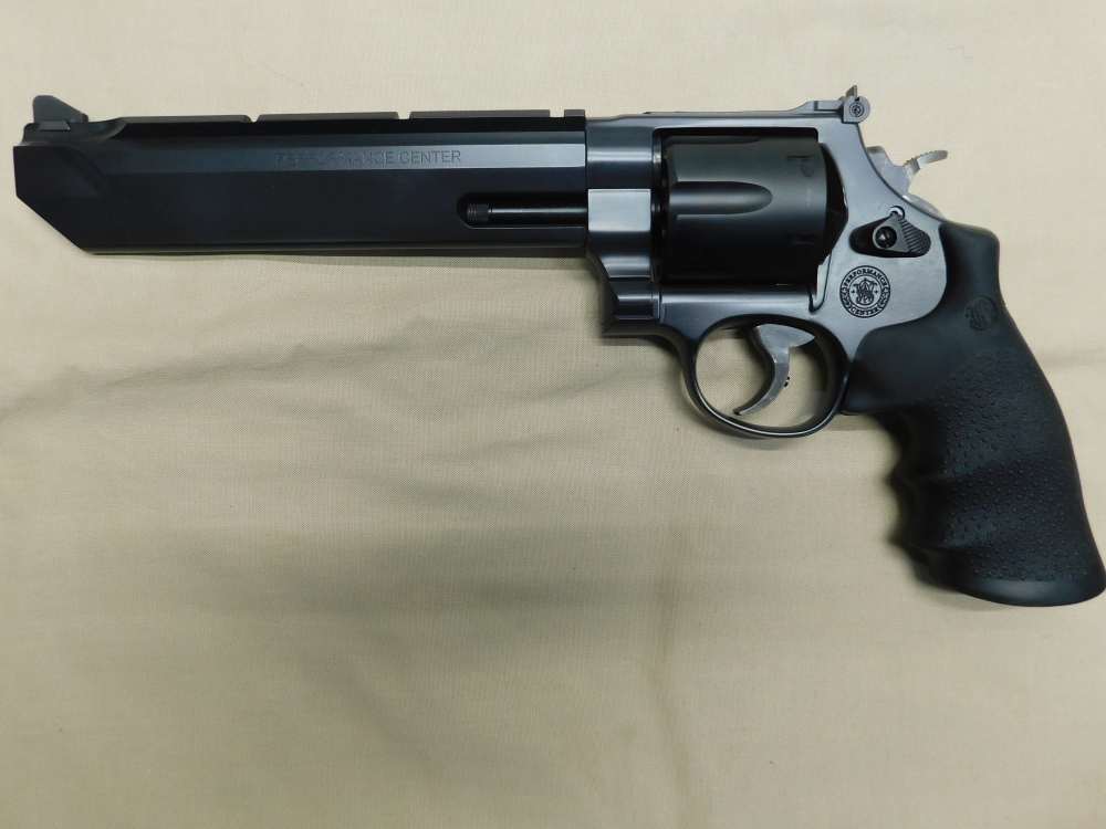 Smith and Wesson 629 Stealth Hunter-img-0