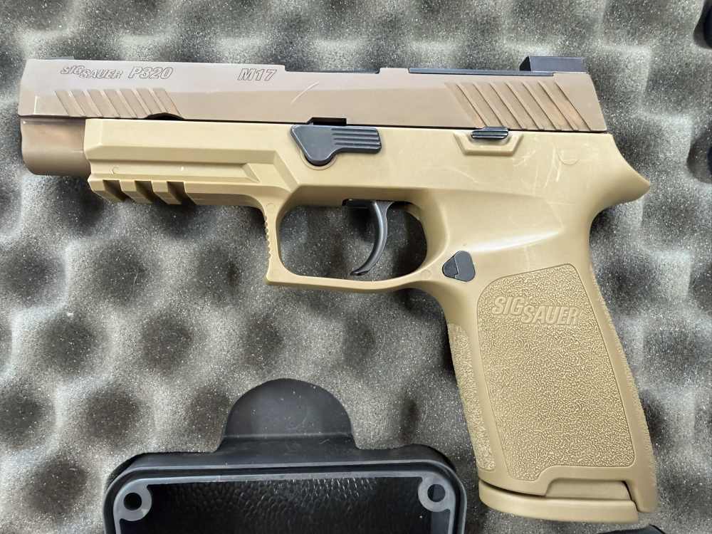 Sig Sauer M17 9mm No thumb safety-img-1