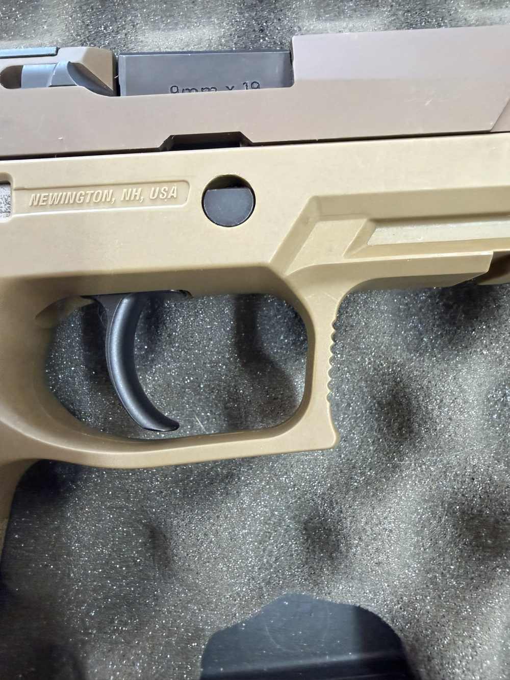 Sig Sauer M17 9mm No thumb safety-img-9