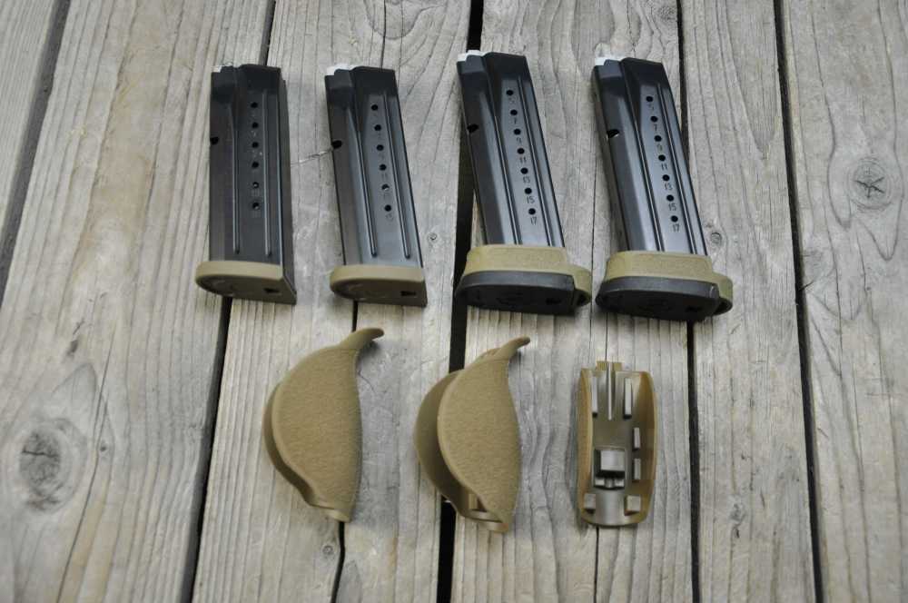 Smith & Wesson M&P9 M2.0 Compact FDE Owned by John Taffin-img-9