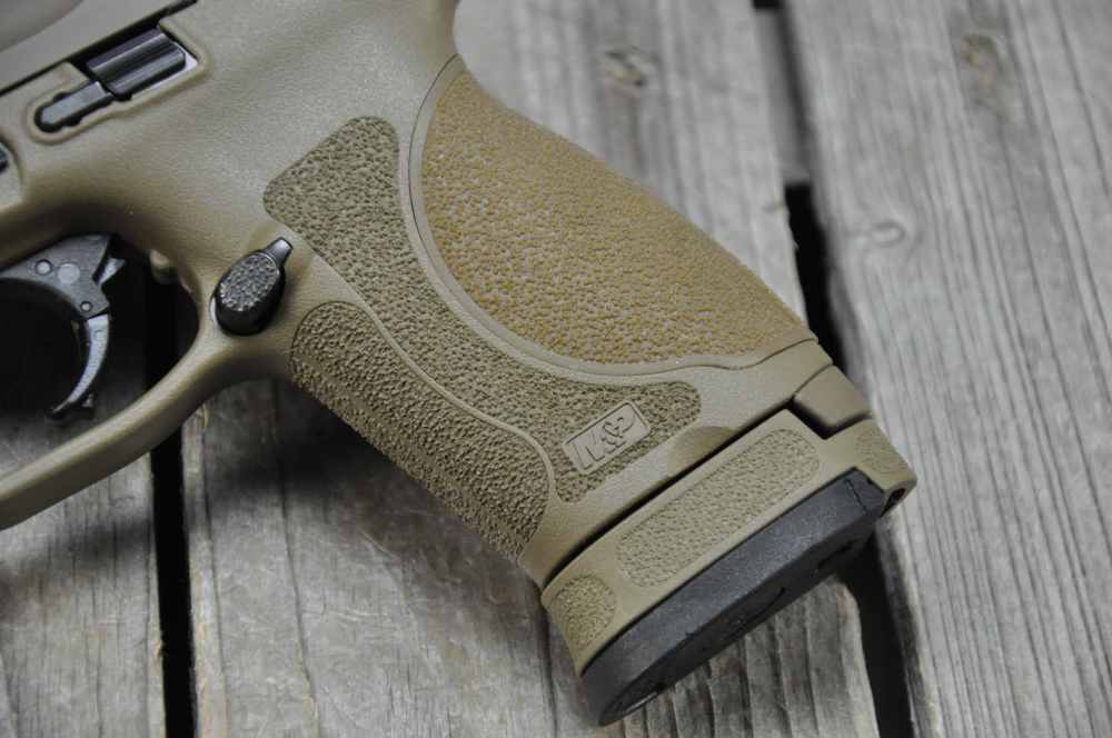 Smith & Wesson M&P9 M2.0 Compact FDE Owned by John Taffin-img-7