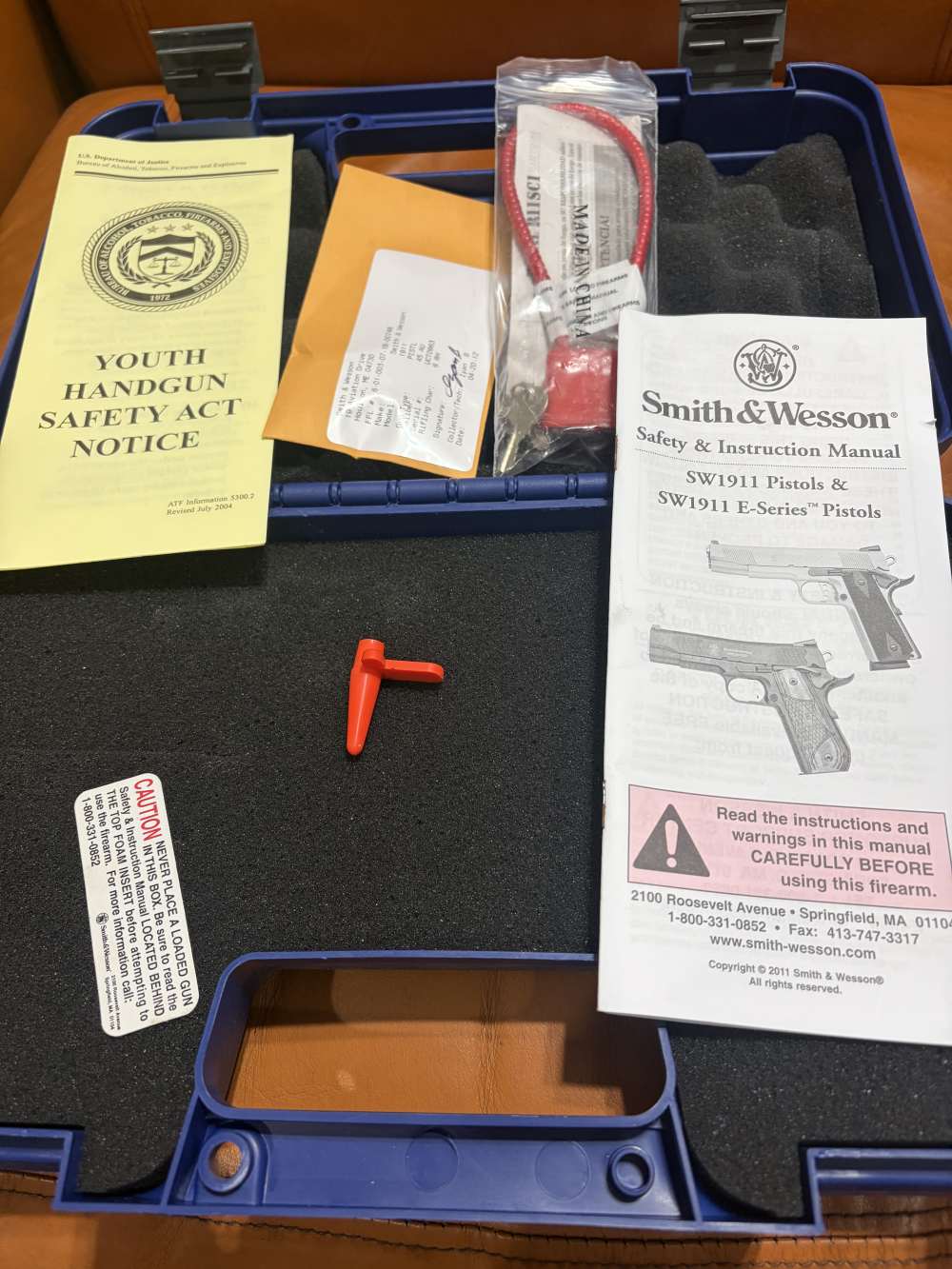 SMITH & WESSON plastic factory box  & papers only-img-1