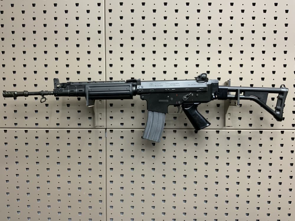 Transferable FNC Sporter folding stock select fire MG.-img-0