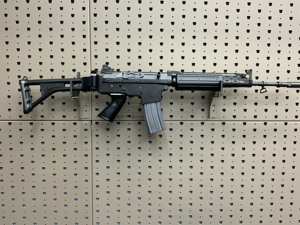 Transferable FNC Sporter folding stock select fire MG.-img-10