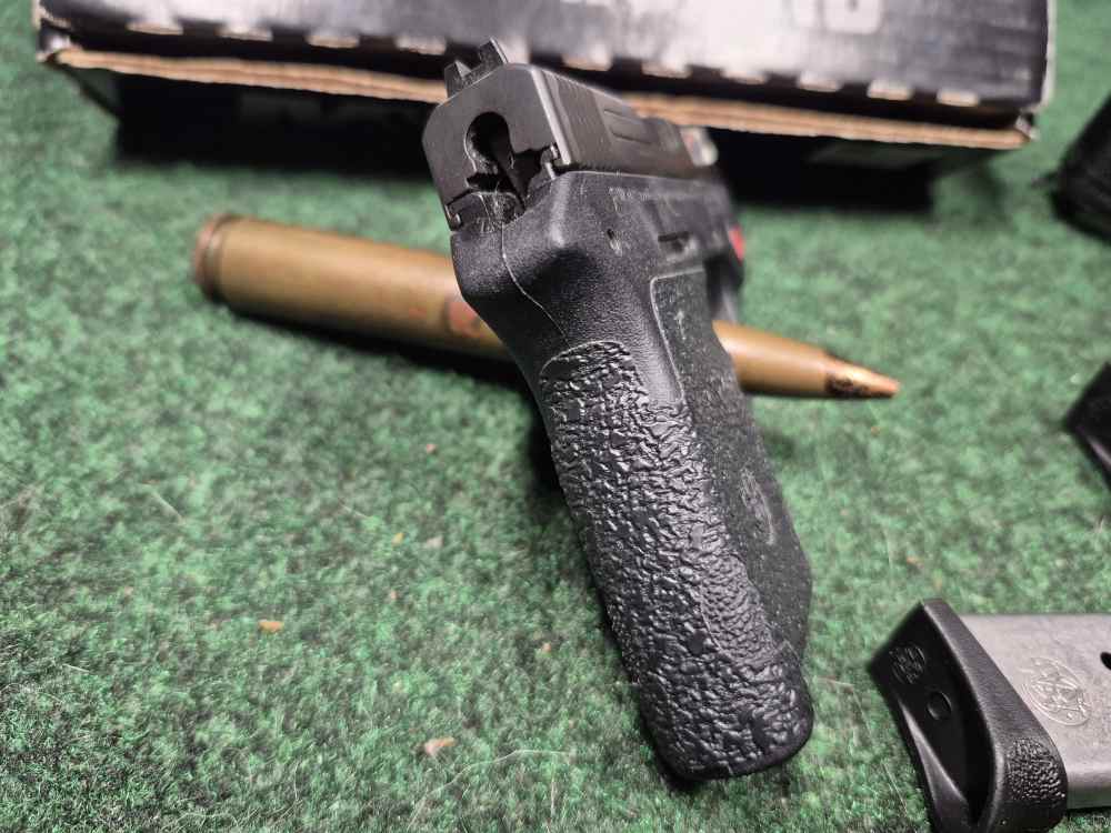 Smith & Wesson Bodyguard 380 ACP Laser PENNY START 0.01-img-5