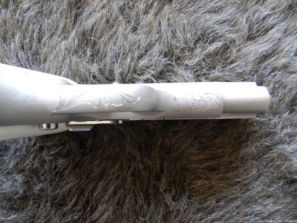 Colt Government Model 380 Auto 3" Nickel Engraving Sampler NIB-img-9