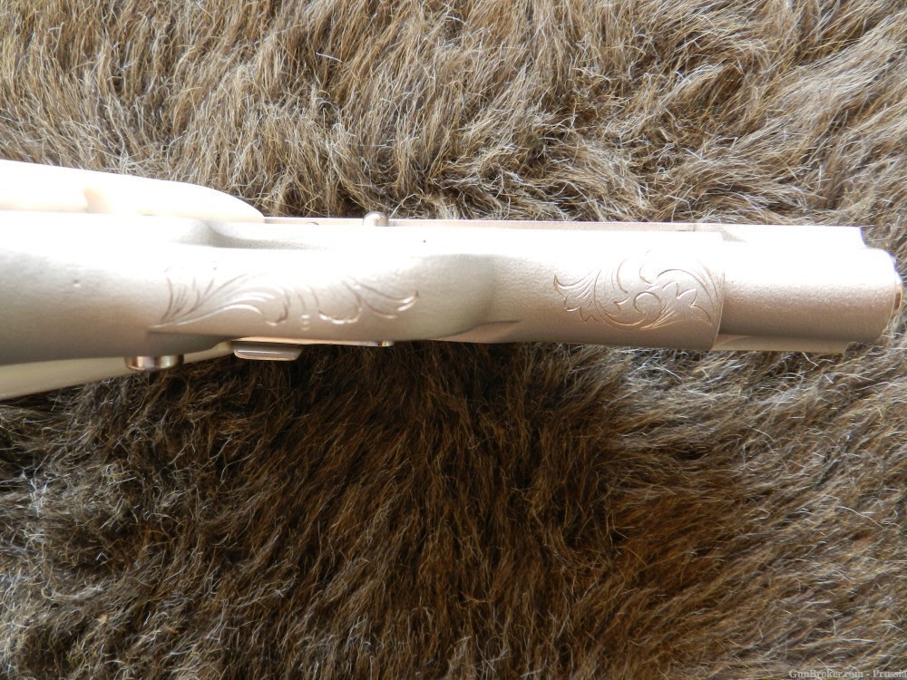 Colt Government Model 380 Auto 3" Nickel Engraving Sampler NIB-img-8