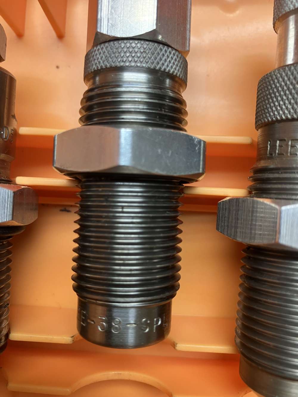 Lee 357Mag/38 Special Carbide Reloading Dies-img-4