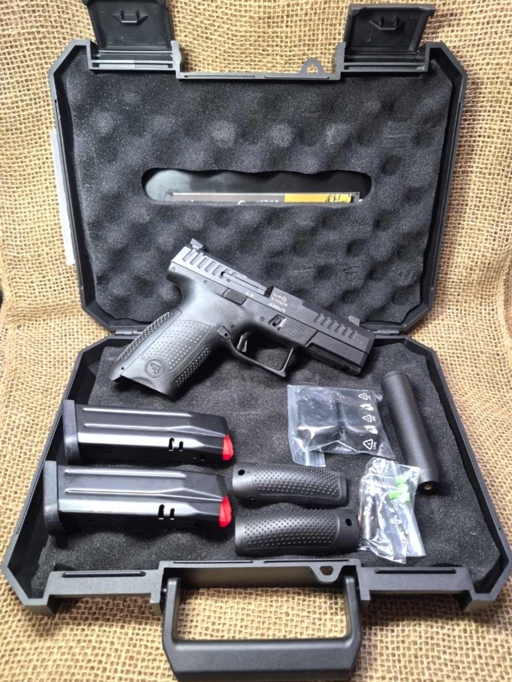CZ P-10 C PORTED 9MM BLK 17+1 OPTICS READY-img-5