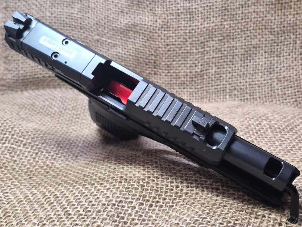 CZ P-10 C PORTED 9MM BLK 17+1 OPTICS READY-img-2