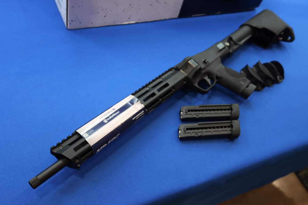 Smith & Wesson Model M&P FPC Rifle 22LR Tactical Folder S&W 20rd 14171 NEW -img-12