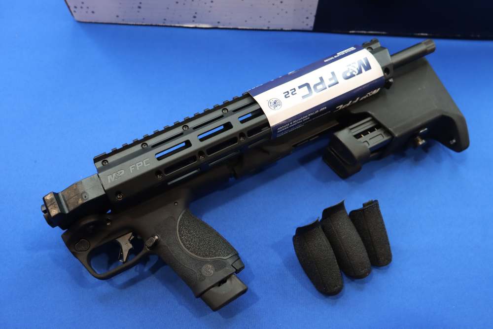Smith & Wesson Model M&P FPC Rifle 22LR Tactical Folder S&W 20rd 14171 NEW -img-18