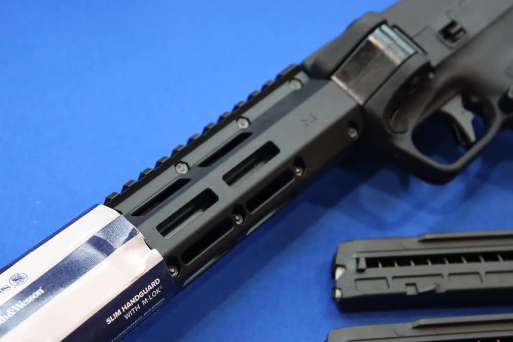 Smith & Wesson Model M&P FPC Rifle 22LR Tactical Folder S&W 20rd 14171 NEW -img-15