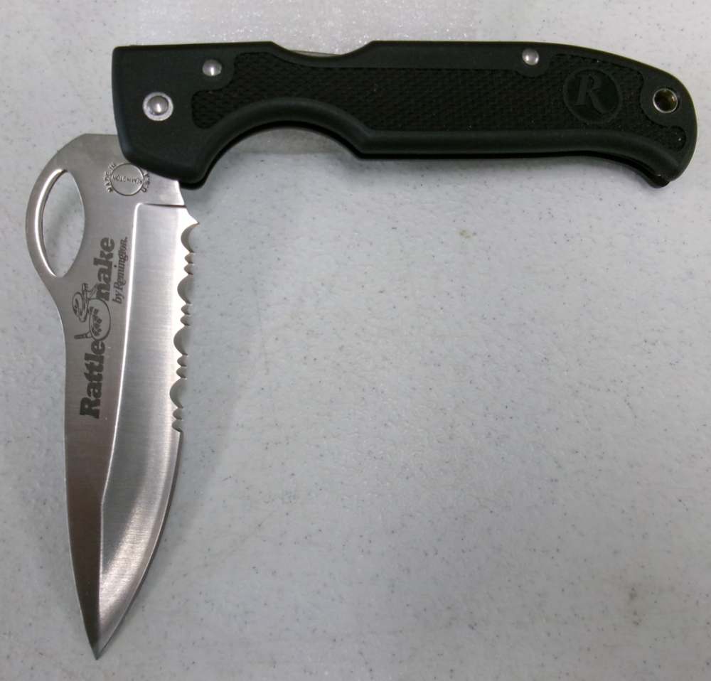 Vintage NEW Remington Rattlesnake knife. Half serrated and half blade.-img-5
