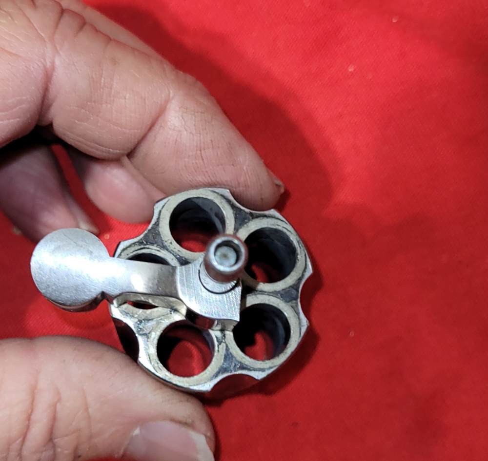 S&W J frame cylinder stainless 38 SPec with extractor and yoke parts-img-1