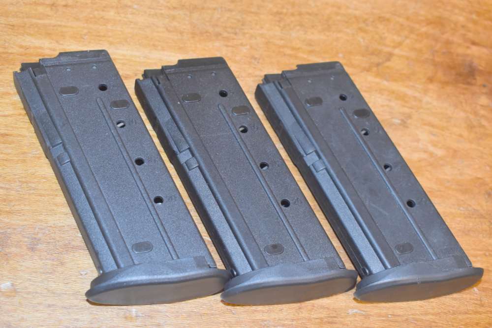 Lot of (3) FN Five-seveN 5.7x28mm Factory 20-Round Pistol Magazines -img-1