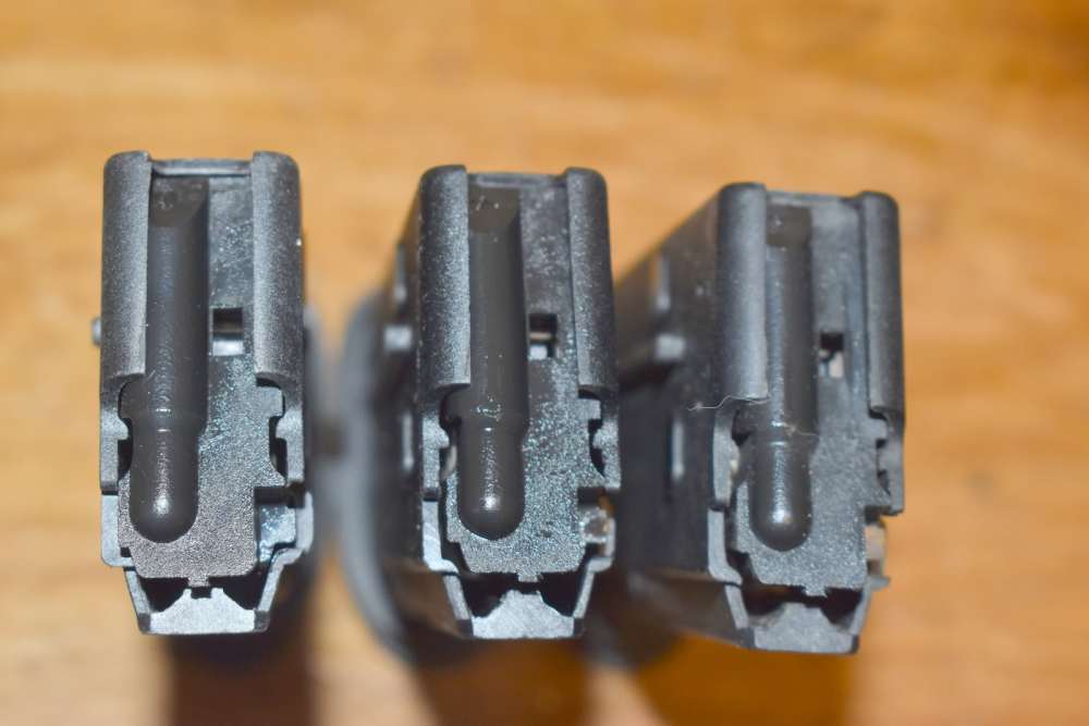 Lot of (3) FN Five-seveN 5.7x28mm Factory 20-Round Pistol Magazines -img-2