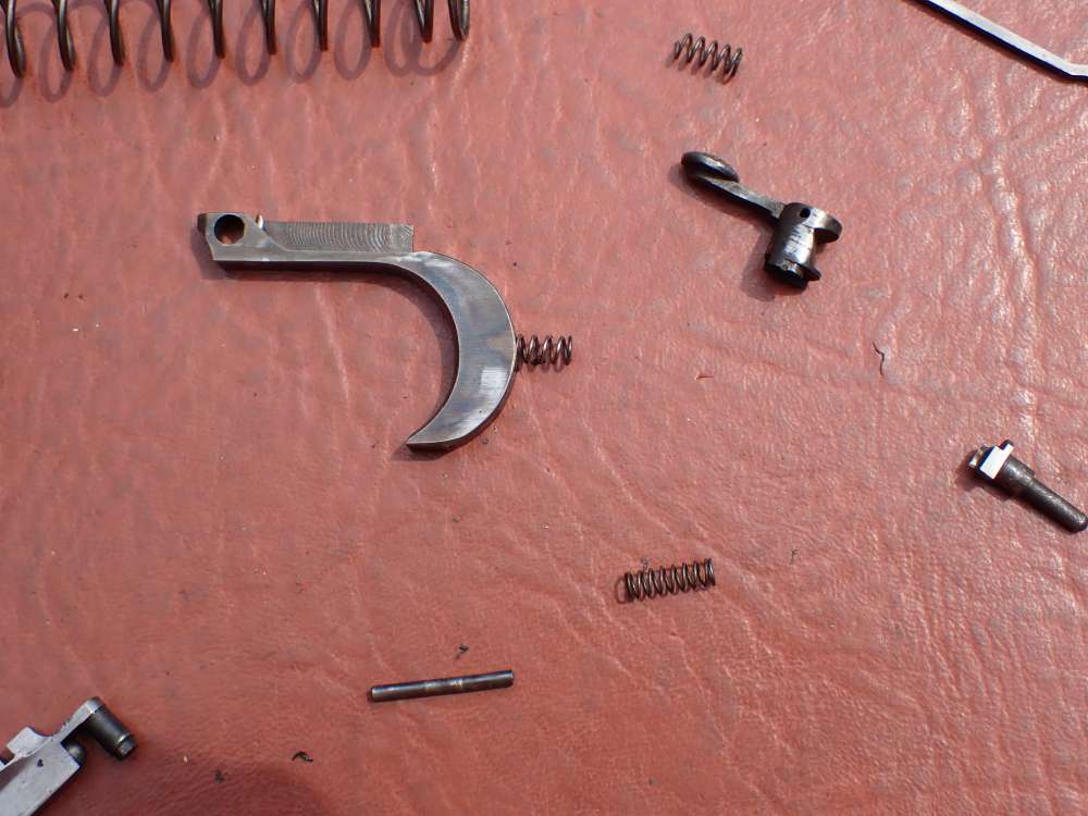 SAVAGE MODEL 1907 BLUED FINISH .32 ACP FACTORY PISTOL PARTS KIT SET-img-102