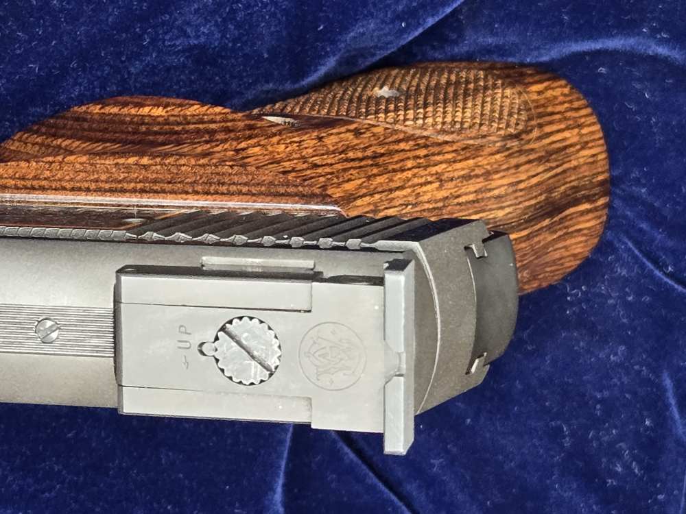 Smith and Wesson 41 50th anniversary S&W  22lr 22 lr 5.5" NOS cased -img-24