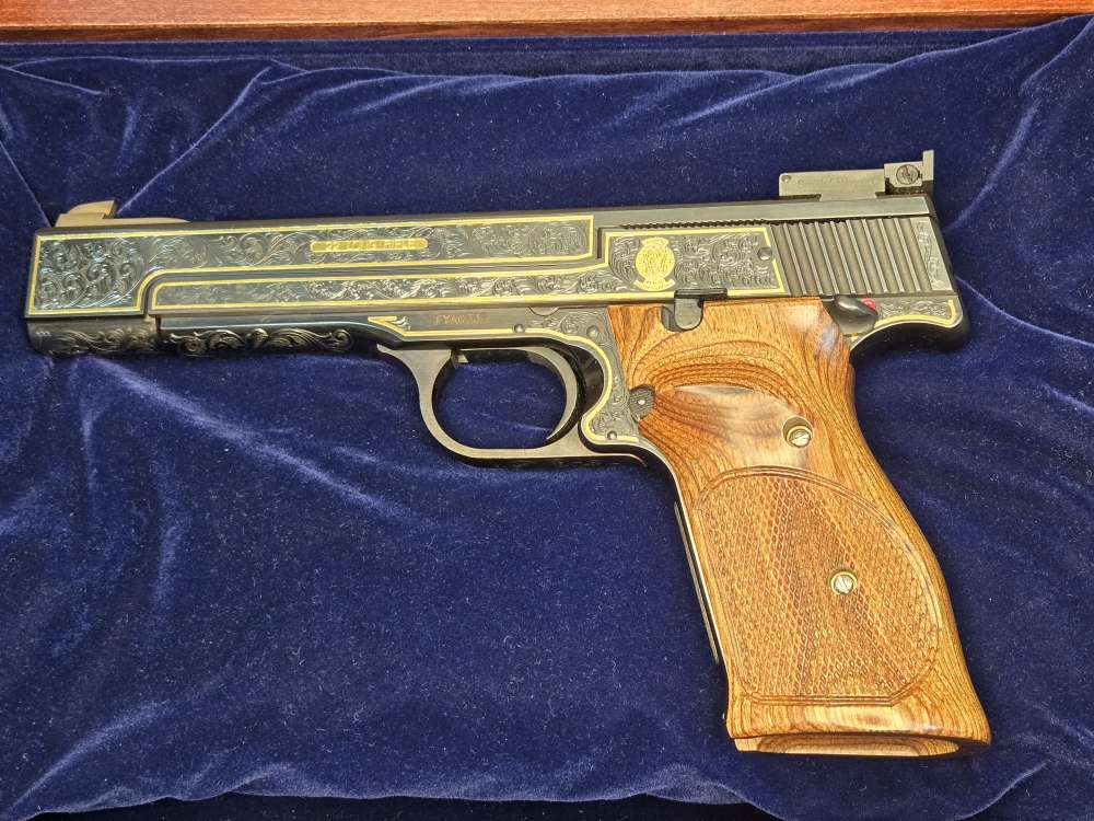 Smith and Wesson 41 50th anniversary S&W  22lr 22 lr 5.5" NOS cased -img-3