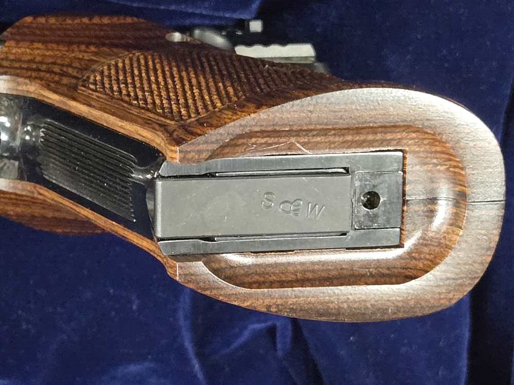 Smith and Wesson 41 50th anniversary S&W  22lr 22 lr 5.5" NOS cased -img-19