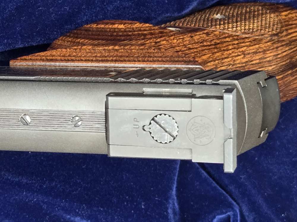 Smith and Wesson 41 50th anniversary S&W  22lr 22 lr 5.5" NOS cased -img-23